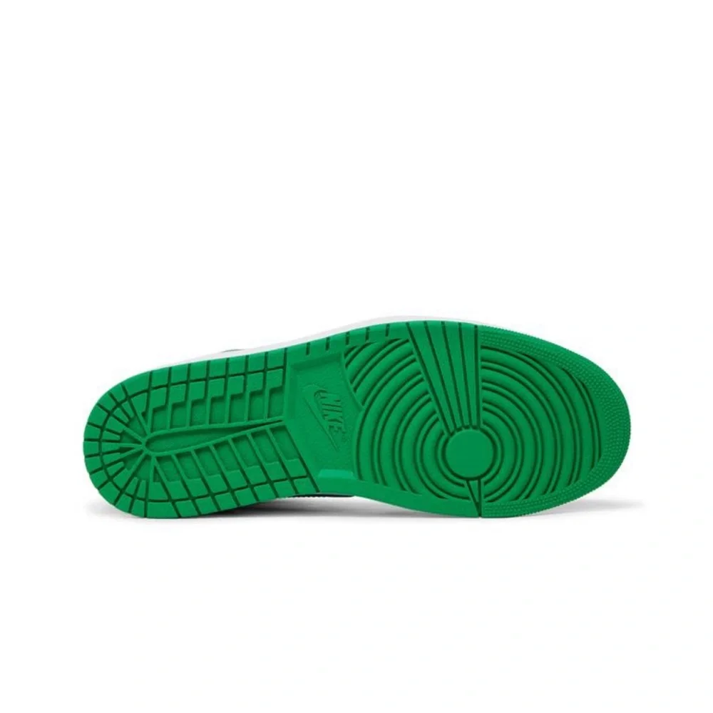 Air Jordan 1 Retro High OG 'Lucky Green' - Picture 5 of 8
